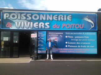 Devanture Poissonnerie et Viviers du Poitou